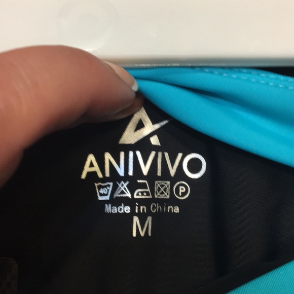 Scort with pants - Picture 3 of 4